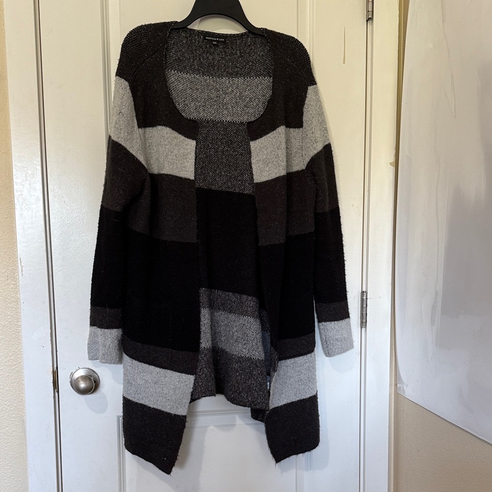 Elegant Black and Gray Women's Cardigan
